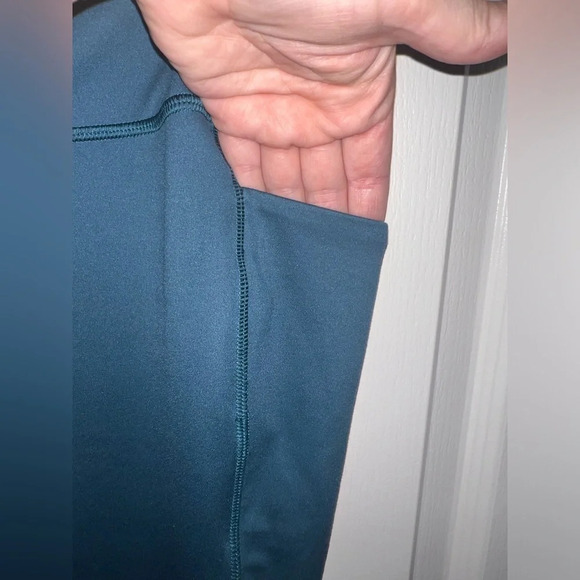 All in Motion athletic leggings size xxl - Picture 3 of 6